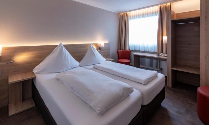 Schoenaich Hotel | Pet-Friendly Hotel Pfefferburg with Breakfast Included