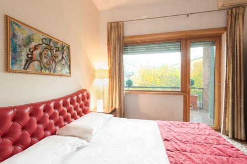 Cassino Hotel | Discover Hotel Piazza Marconi: Pet Friendly & Family-Friendly