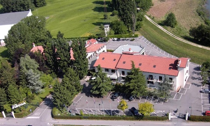 Selvazzano Dentro Hotel | Comfortable Hotel Piroga Padova with Great Amenities