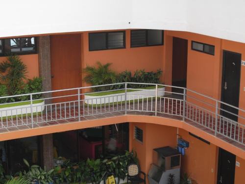 Catemaco Hotel | Explore Hotel Playa Cristal: Family-Friendly with Pool