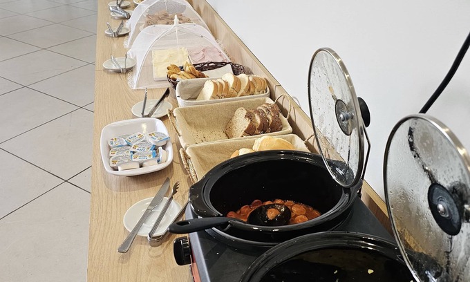 Governador Valadares Hotel | Discover Comfort at Hotel Polastrelli - Breakfast Included!