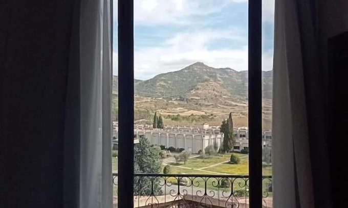 Brinas Hotel | Inviting Stay at Hotel Portal de La Rioja with Spa Access