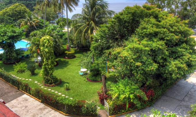 Catemaco Hotel | Discover Hotel Posada Koniapan: Family-Friendly Getaway