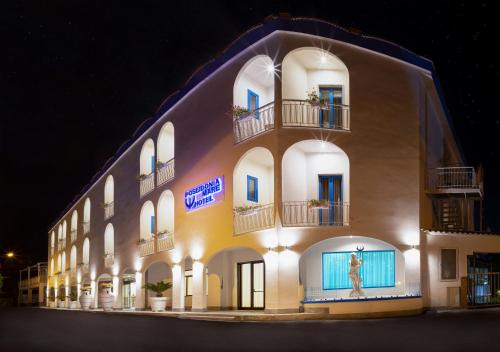 Paestum Hotel | Inviting Hotel Poseidonia Mare with Private Beach & Ocean View