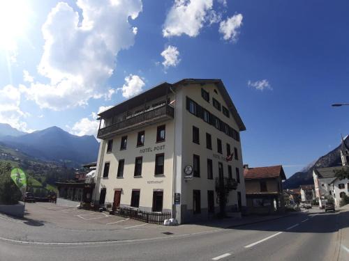 Cunter Hotel | Cozy Retreat at Hotel Post Cunter Biancardi with Dining