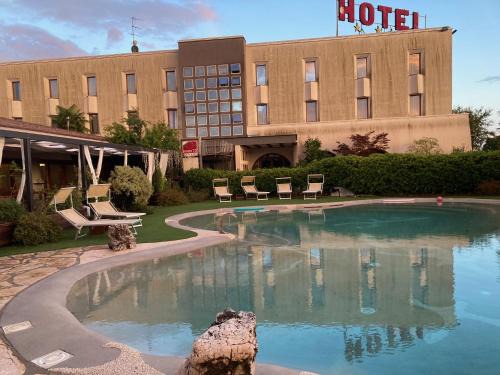 San Giorgio in Bosco Hotel | Discover Hotel Posta 77: Pet-Friendly with Pool & Hot Tub