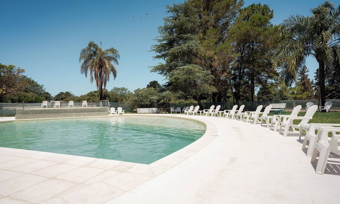 Parana Hotel | Relaxing Retreat at Hotel Posta del Sol Paraná with Pool & Spa