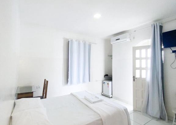 Ribeira Do Pombal Hotel | Pet-Friendly Hotel Pousada Chalana with Breakfast Included