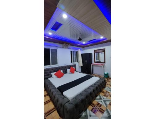 Bhojpur House | Child-Friendly Hotel Prakash Inn in Bhopal Awaits You