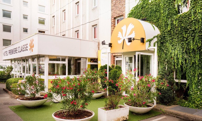 Rungis Hotel | Eco-Friendly Hotel Premiere Classe Orly Rungis with Breakfast