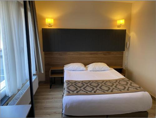 Saint-Josse-ten-Noode Hotel | Inviting Hotel Prestige: Family-Friendly Stays Await You