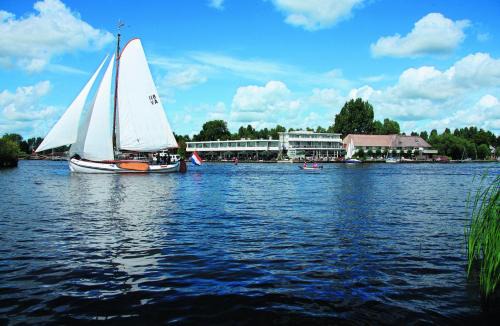 Earnewald Hotel | Hotel Princenhof: Family-Friendly Stay with Pool Access