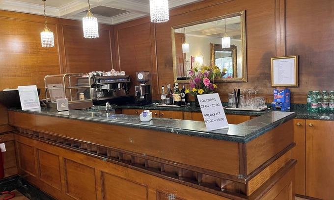 Zona XXV Vallerano Hotel | Discover Hotel Quadrifoglio by Mancini: Family-Friendly Stay