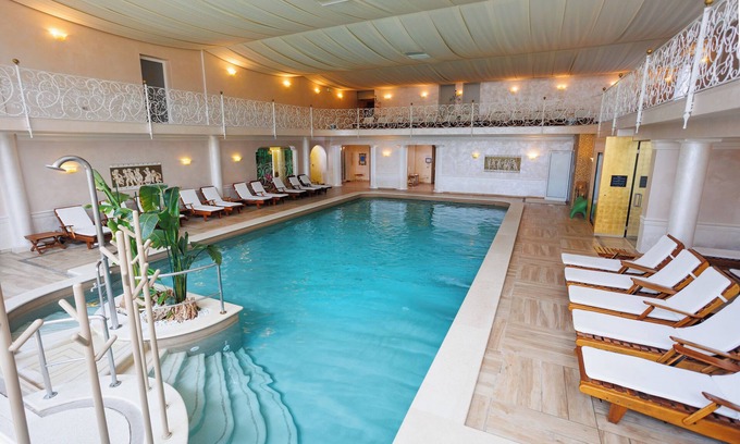 Abano Terme Hotel | Hotel Quisisana: 4-Star Retreat with Pool & Spa Awaits
