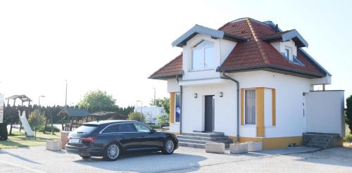 Hegyeshalom Apartment | Inviting Stay at Hotel Rózsa Csárda Bungalow & Caravan Park