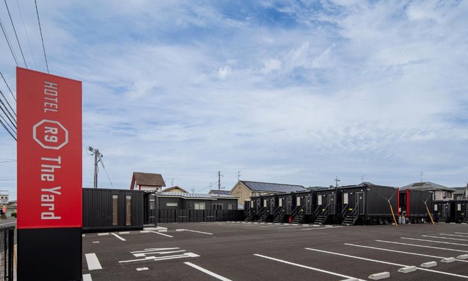 Shoo Hotel | Comfortable Stay at HOTEL R9 The Yard Shoo - Child Friendly!
