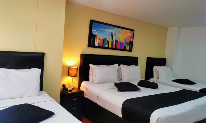 Quinta Paredes Hotel | Discover Hotel Radel Superior: 4-Star Family-Friendly Stay