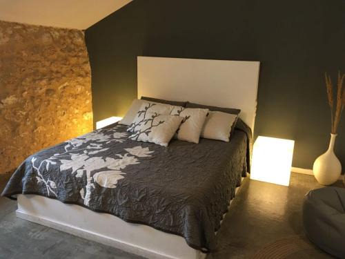 Villargordo del Cabriel Hotel | Discover Comfort at Hotel Raimblanc with Hot Tub & Dining
