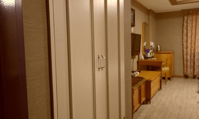 Changnyeong Hotel | Family-Friendly Hotel Rainbow with Relaxing Hot Tub
