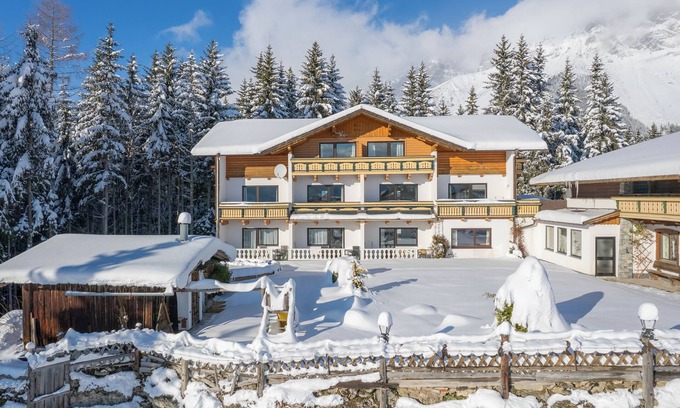 Ramsau am Dachstein Hotel | Discover Hotel Ramsauer Alm: Pool, Spa & Family-Friendly Fun