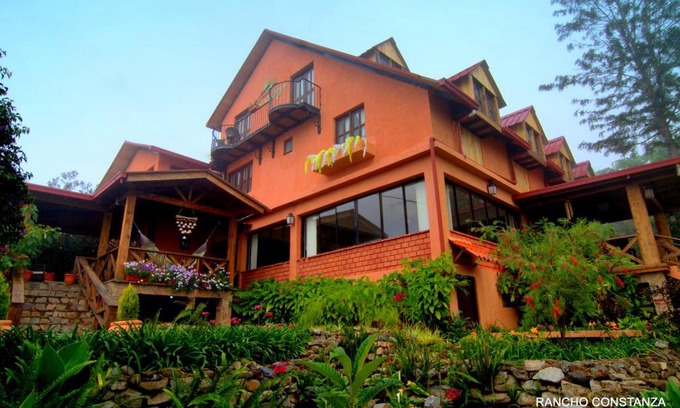 Constanza Hotel | Cozy Hotel Rancho Constanza & Cabañas de la Montaña Stay