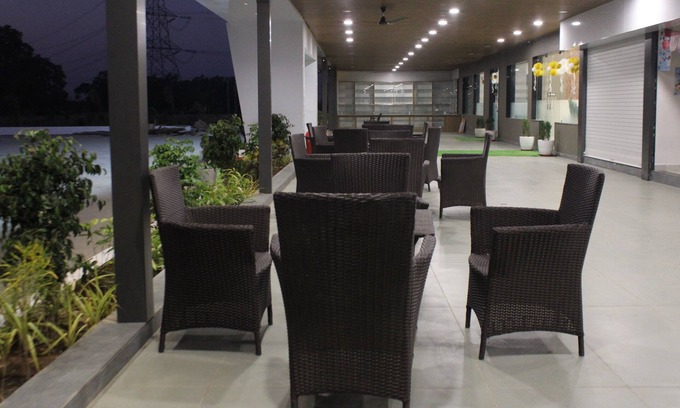 Bhuj Hotel | HOTEL RANN FRONT