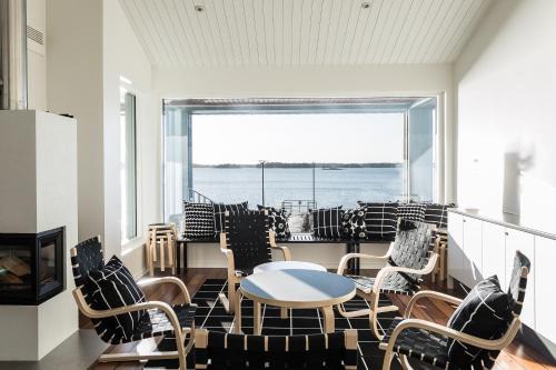 Itainen District Hotel | Relax at Hotel Rantapuisto: Oceanfront Retreat & Amenities
