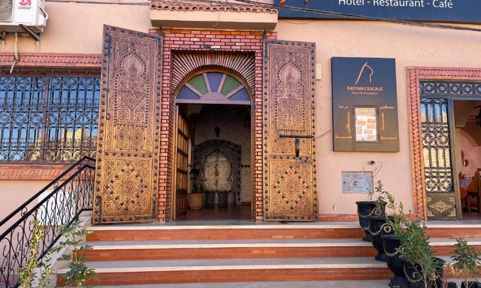 Ouarzazate Hotel | Discover Hotel Rayyan l 'Escale: Family-Friendly Retreat