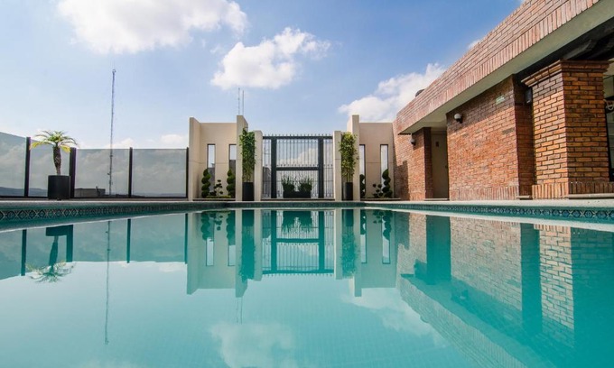 San Luis Potosi Hotel | Experience Comfort at Hotel Real Plaza - 4-Star Retreat