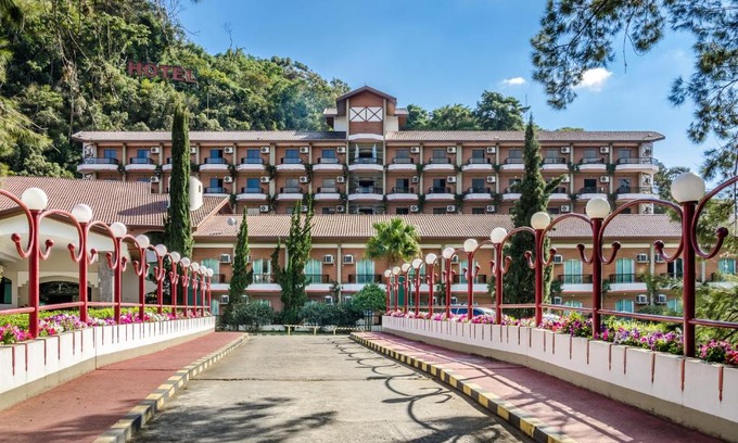 Passa Quatro Hotel | Discover Hotel Recanto das Hortênsias: Rated 9/10 with Pool