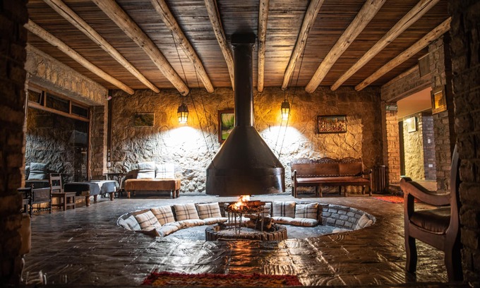 Aquitania Hotel | Relaxing Retreat at Hotel Refugio Pozo Azul with Spa & Dining