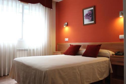 Fazouro Hotel | Inviting Hotel Rego Foz with Ocean Views and Breakfast