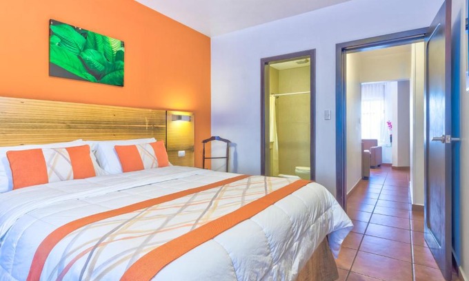 Mata Redonda Hotel | Discover Hotel Residence Inn Suites Cristina: 4-Star Comfort