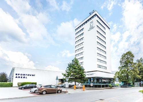 Jicin Hotel | Premier Amenities Await at Hotel reSTART Superior, 4-Star