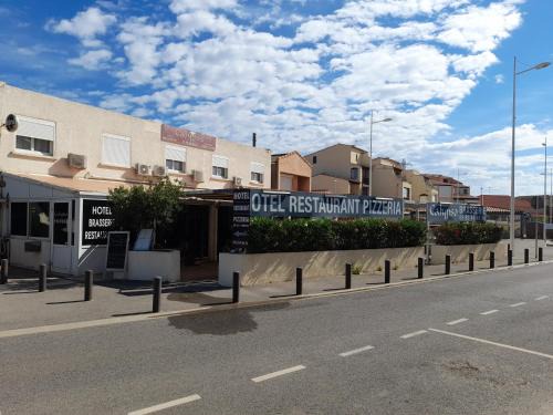 Fos-sur-Mer Hotel | Cozy Hotel Restaurant Calypso Steps from the Beach