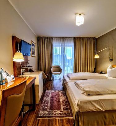 Bensheim Hotel | Relaxing Retreat at Hotel Restaurant Felix with Ocean Views
