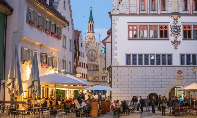 Bad Waldsee Hotel | Discover Hotel Restaurant Grüner Baum und Altes Tor