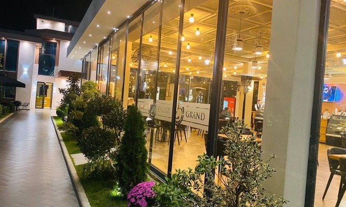 Berat Hotel | Hotel & Restaurant Grand White City