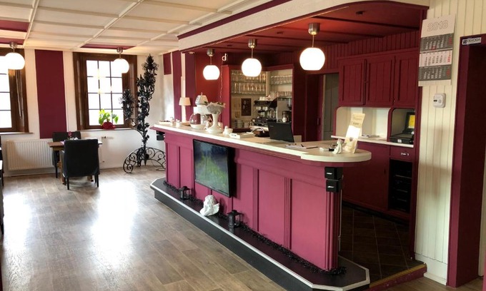 Niederkruechten House | Comfortable Stay at Hotel Restaurant Lenhsen with Breakfast