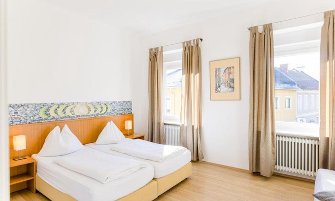 Leibnitz Hotel | Pet-Friendly Hotel Restaurant Römerhof with Ocean View Pool