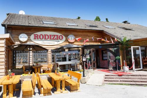 Altenbeken Hotel | Pet-Friendly Hotel Restaurant Rodizio in Paderborn