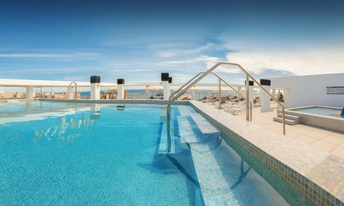Vinaros Hotel | Relax at Hotel RH Vinaròs Playa: 4-Star Beachfront Escape