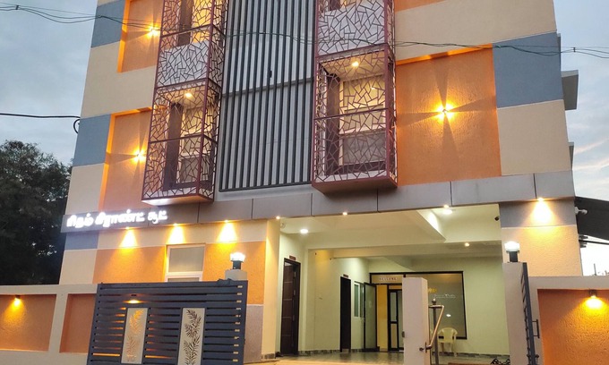 Tiruchirappalli Hotel | Discover Hotel Rhythm Grand Suite with Family-Friendly Amenities
