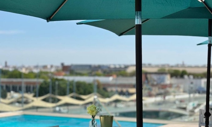 Triana Hotel | Ribera De Triana: 4-Star Eco-Friendly Retreat with Spa