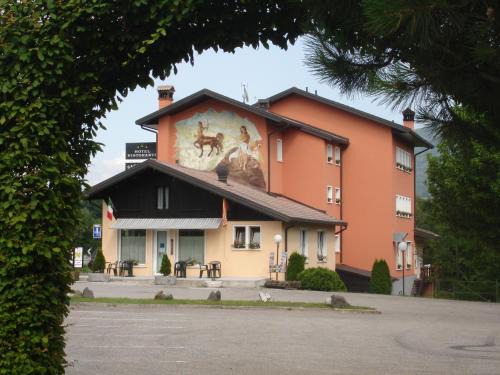 Feltre Hotel | Discover Hotel Ristorante Sagittario: Family-Friendly Stays