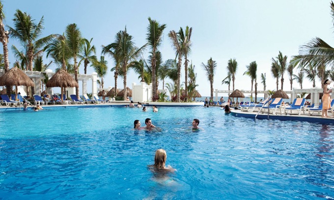 Cerritos Resort | Experience Riu Emerald Bay - All-Inclusive Oceanfront Bliss