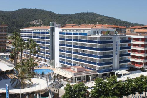 Santa Susanna Hotel | Relax at Hotel Riviera: Oceanfront Escape with Spa & Pool