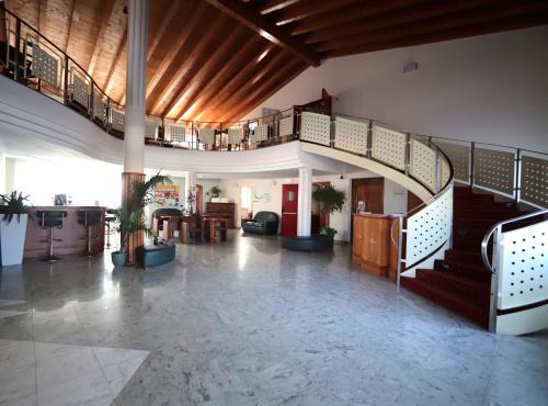 San Genesio ed Uniti Hotel | Hotel Riz B.B: Pet Friendly with Breakfast & Great Reviews