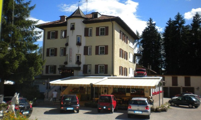 Ruffre Hotel | Pet-Friendly Hotel Roen Ruffrè-Mendola with Breakfast Included