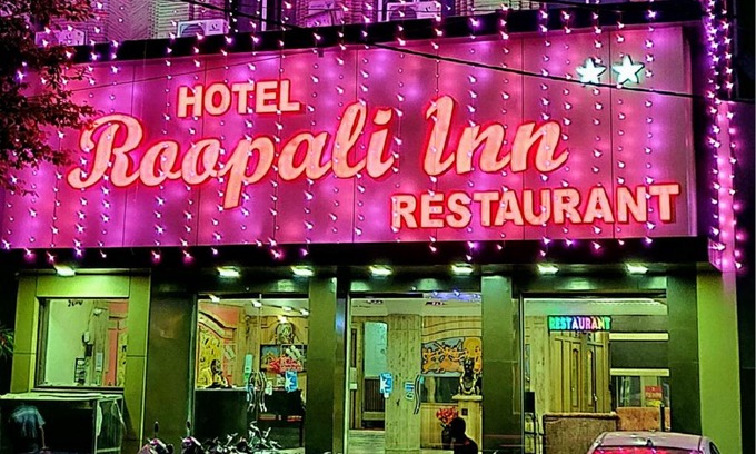 Jabalpur Hotel | Budget-Friendly Hotel Roopali with Breakfast & Accessible Amenities